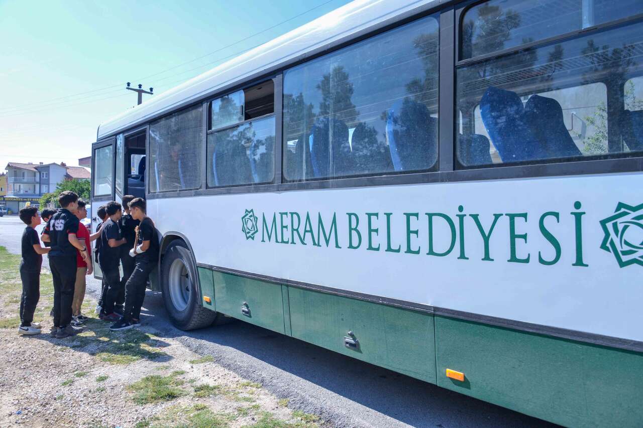 Konya’da gençler çevre bir araya geldi! Alakova temizlendi 7
